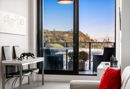 Executive Two Bed Retreat in a Sought-After Grafton Address - Photo 3