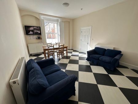 10 bedroom detached house to rent - Photo 2