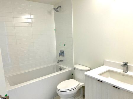 For Lease - 859 The Queensway Avenue Unit# 421, Toronto, Ontario - Photo 4