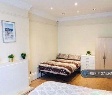 1 bedroom in a house share to rent - Photo 3