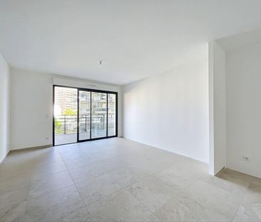 Location Appartement 2 pièces 42m² AJACCIO 20000 - Photo 2