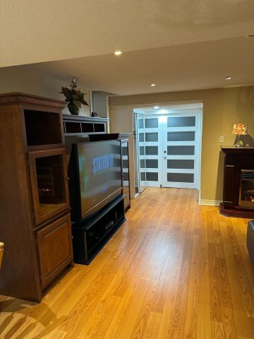 For Lease - 6921 Golden Hills Way, Mississauga, Ontario - Photo 2