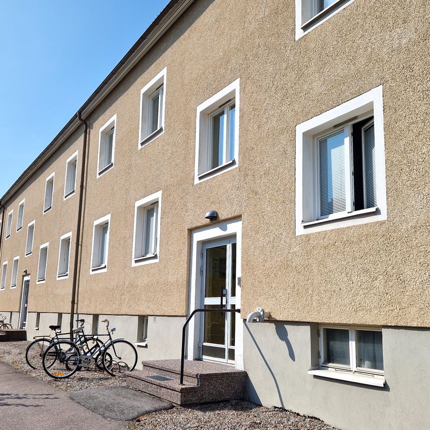 Heljestrandsgatan, Eskilstuna - Photo 1