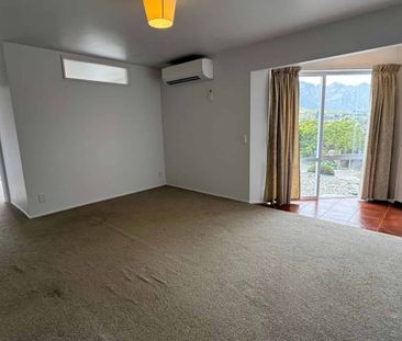 Easy living on Queenstown Hill - Photo 4