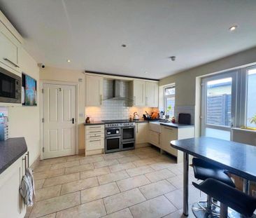 House share to rent - Photo 2