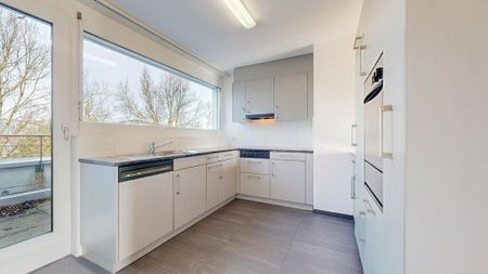 Appartement mansardé à la périphérie de la ville - Photo 2