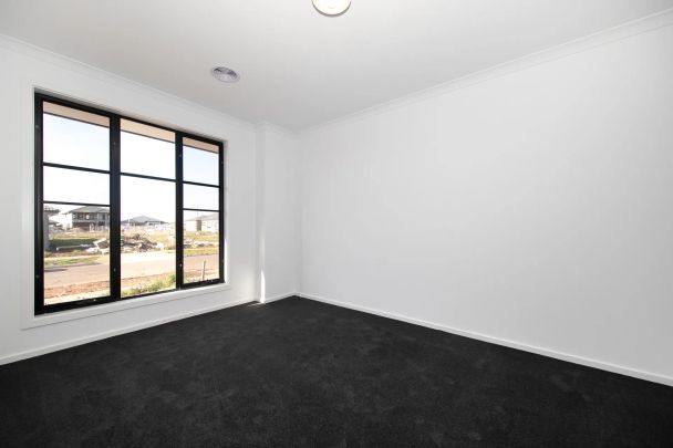 14 Tekapo Street, Truganina. - Photo 1