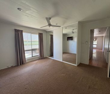 3 Bedroom Home for the Entertainer - Photo 2