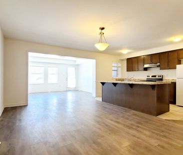 For Lease - 2411 Fall Harvest Crescent, Pickering, Ontario - Photo 4