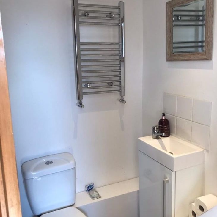 Room in a Shared House, Osterley Gardens, CR7 - Photo 1