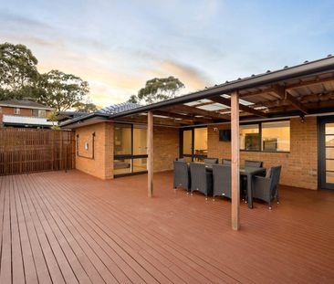 Spacious Family Living in a Peaceful Cul-de-Sac - Photo 6