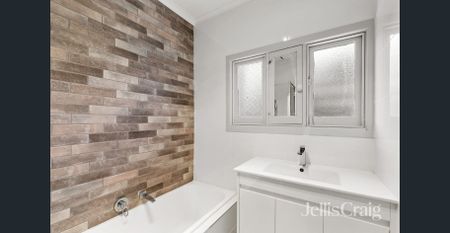 Bright, Stylish Living in a Convenient Location - Photo 4