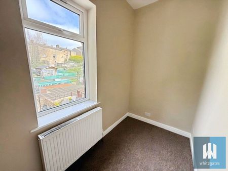 Chestnut Street, Sheepridge, Huddersfield, West Yorkshire, HD2 - Photo 2