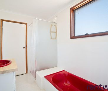 Escape to simplicity and embrace the laid back charm of this beach ... - Photo 5