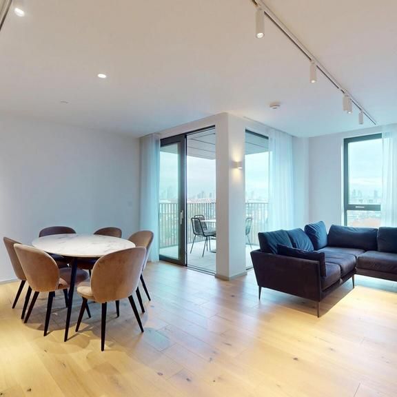 3 bedroom flat to rent - Photo 1