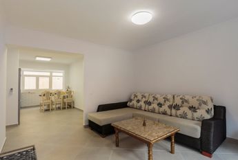 Fully renovated apartment for rent with 3 bedrooms in Denia