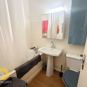 Joli T1 meublé de 26.70m² - Quartier Chalets/Rue de l'Orient - Photo 3