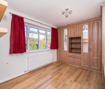 2 bedroom FlatApartment to rent in Pitshanger Lane, London - Photo 4