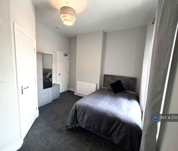 1 bedroom in a house share to rent - Photo 3