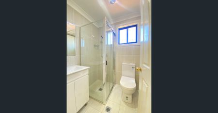 ELEGANT TIMBER FLOORING & HIGH CEILING! - Photo 5