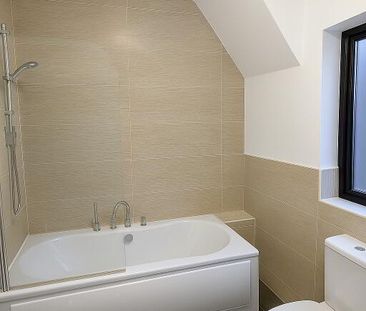 8 Lady Wallace Avenue, Lisburn, BT28 3QR - Photo 5