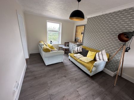 10 Trekeen, Penryn - Photo 2