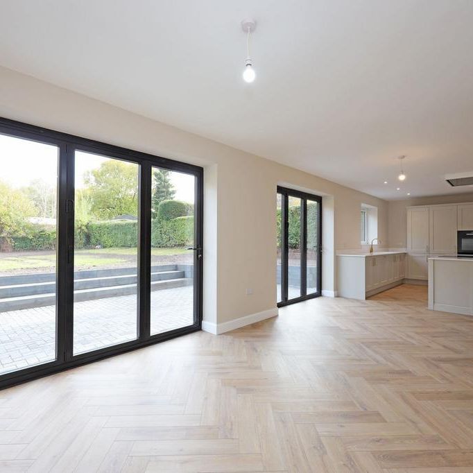 5 bedroom detached house to rent - Photo 1