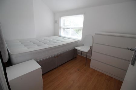 15 Evington Road, Leicester, Leicestershire, LE2 1QG - Photo 3