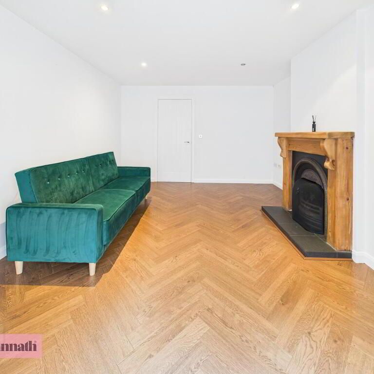 18 Bluestone Hall, Craigavon, BT64 2AJ - Photo 1