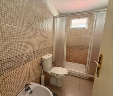 3 bedroom luxury penthouse for rent in Seville, Andalusia - Photo 4