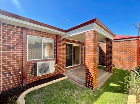 Available Now! Light-Filled Villa with Private Courtyard, Covered Patio & Garage - Photo 2