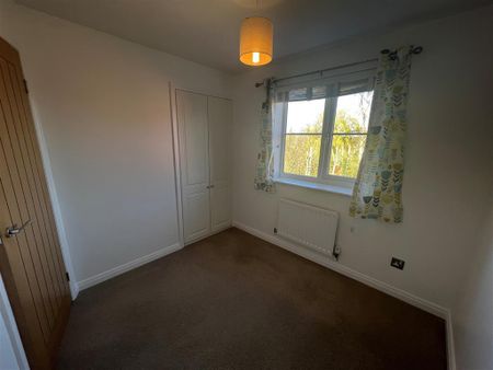 AlexandraDrive, Yoxall, BURTON-ON-TRENT - Photo 2