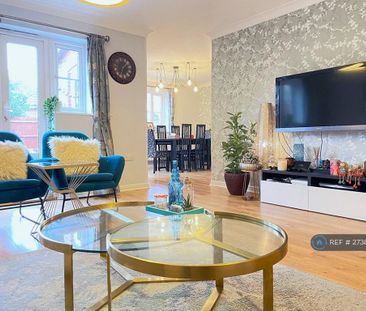 4 bedroom semi-detached house to rent - Photo 2