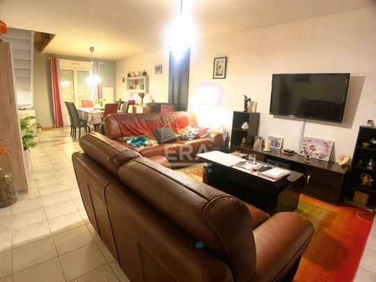 MAISON T4 A LOUER EN COURTE DUREE - BLOIS - SECTEUR CALME ET RECHERCHE, GRAND SEJOUR, 3 CHBS, GARAGE. - Photo 1