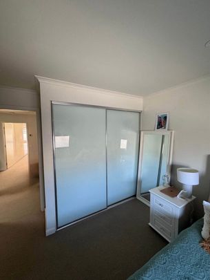 Ascot Vale - Photo 1