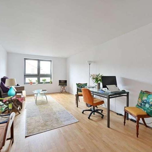 Wimbledon Hill Road, Wimbledon Village, SW19 - Photo 1