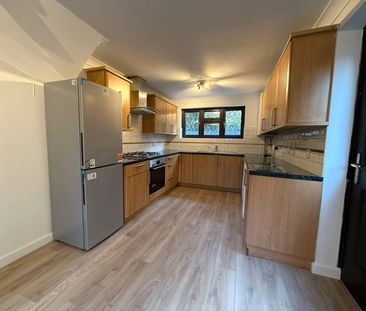 Pevensey Way, Frimley, Camberley, Surrey, GU16 - Photo 2