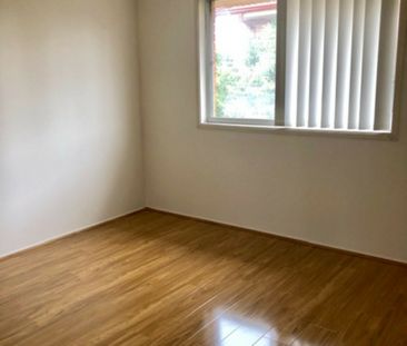 Beautifully Presented 3 Bedroom Townhouse!! - Photo 3