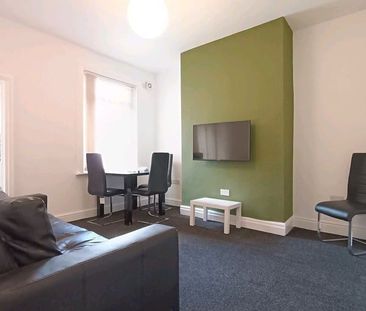 Room in a Shared House, Suffolk Street, M6 - Photo 2