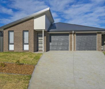 3 Bedroom Low Maintenance Duplex - Photo 1