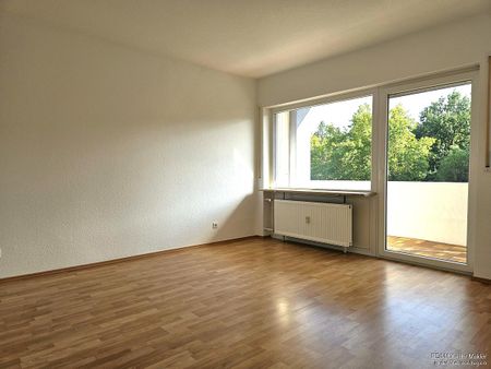 Helle 2 Zimmer Wohnung mit Balkon in zentraler Lage! - Foto 3