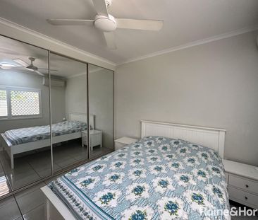 Move in for Christmas! 2 BEDROOMS: 1 BATHROOM: FULLY FURNISHED: CLO... - Photo 4