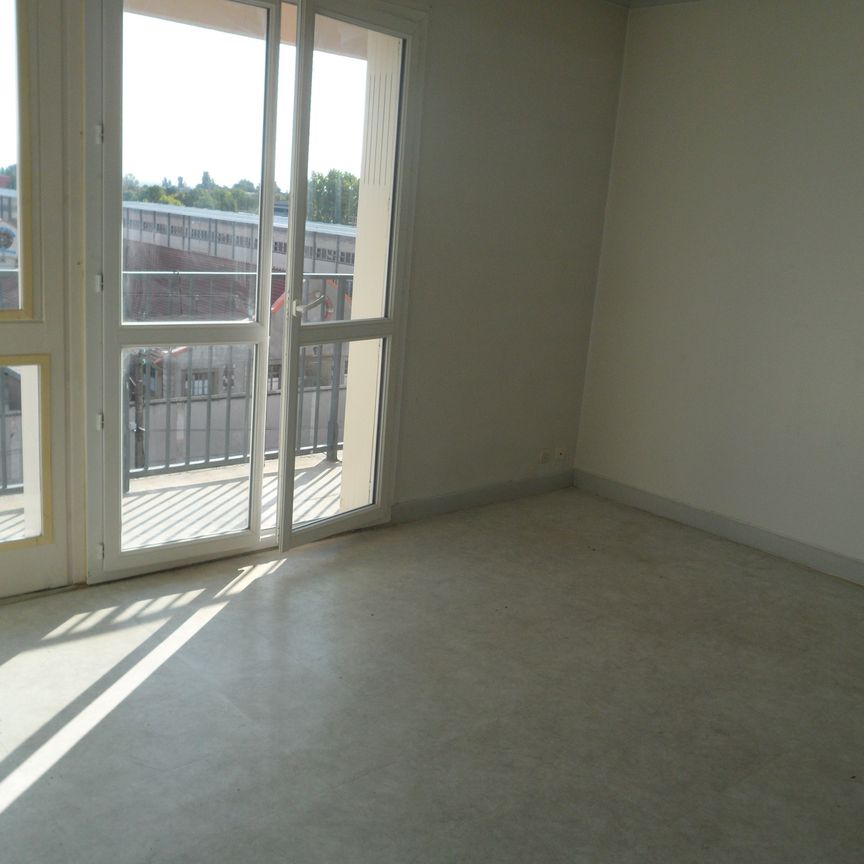 Location Appartement 3 pièces 64m² BOURGES 18000 - Photo 1