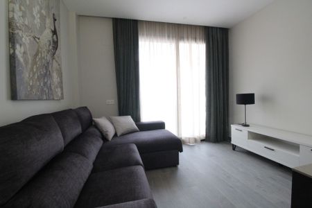 Piso de alquiler en Cataluña, Los Castillejos - La Trinidad - Photo 2