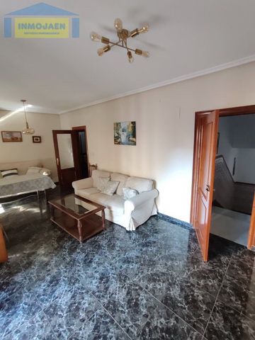 Alquiler Habitación en Ejido Belén, Jaén - Photo 2