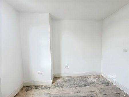 High Street, Egham, Surrey, TW20 9ED - Photo 2