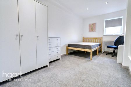 1 bedroom in a house share to rent - Photo 2