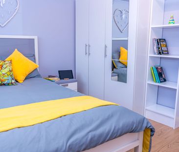 Five-Bedroom Shared House Near Heathrow! Room 3 - Photo 4