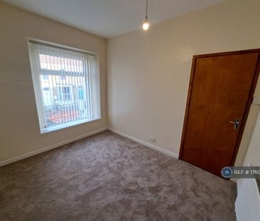 5 bedroom terraced house to rent - Photo 2