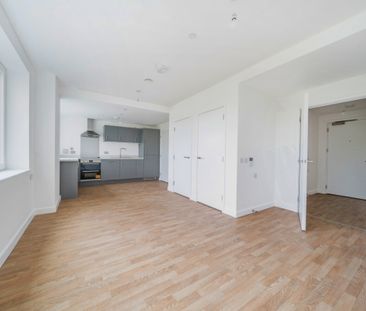 St Pauls Road, Barking, London, IG11 - Photo 4